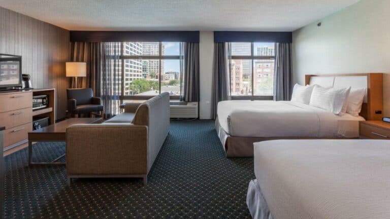 Hotels Near Evanston IL
