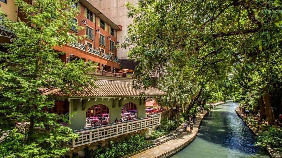 Hotels Near Riverwalk San Antonio