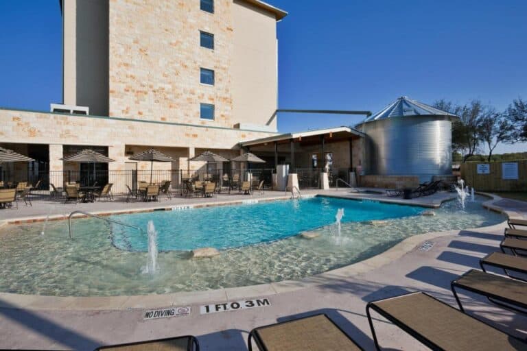 Hotels Near Seaworld Texas