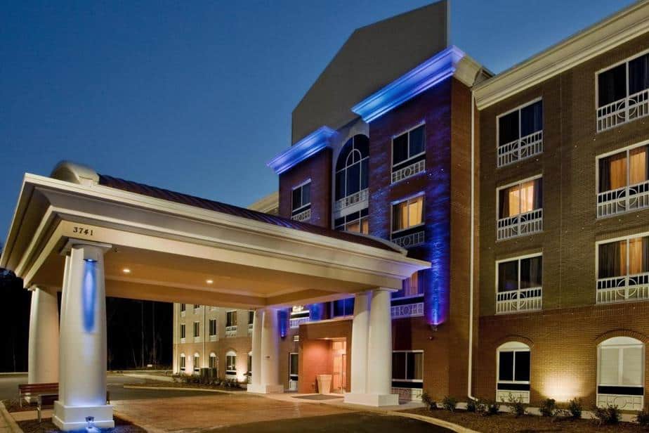 Hotels Near Wake Forest University