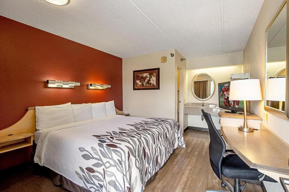Hotels Near Akron Canton Airport